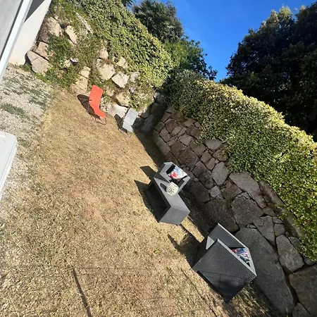 T2 En Bas De Avec Jardin Διαμέρισμα *