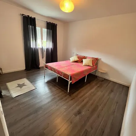 T2 En Bas De Avec Jardin شقة *